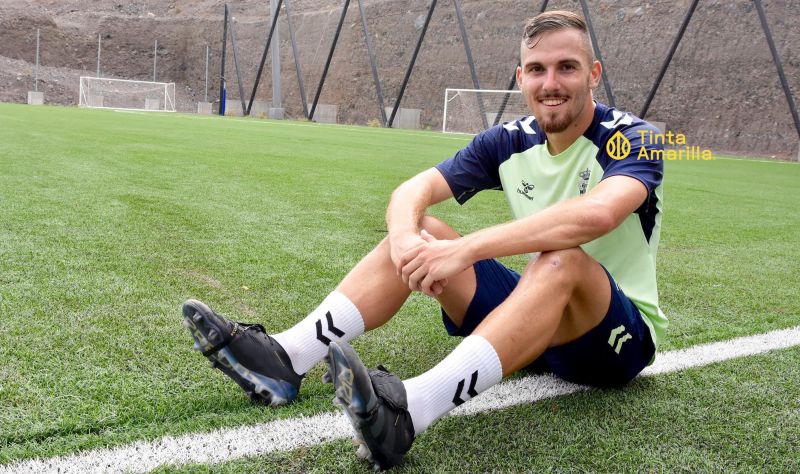 Brian Velázquez vuelve tras un máster en Segunda RFEF