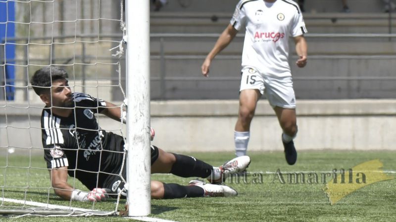 Álvaro Robles prolonga su portería a cero frente al Tamaraceite (0-0)