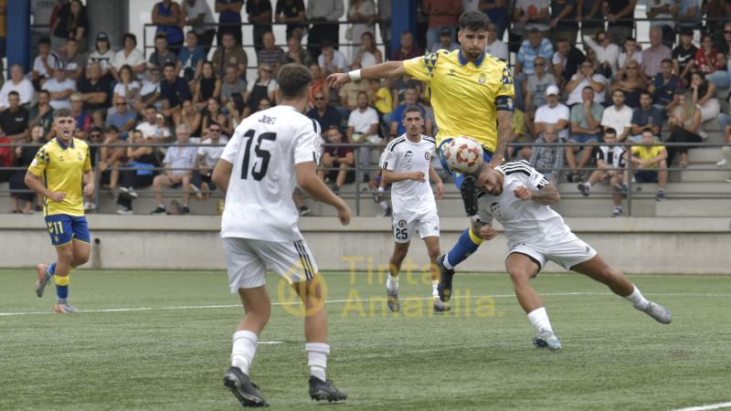 0-0: El filial frena ante un Arucas sólido y con un salvavidas