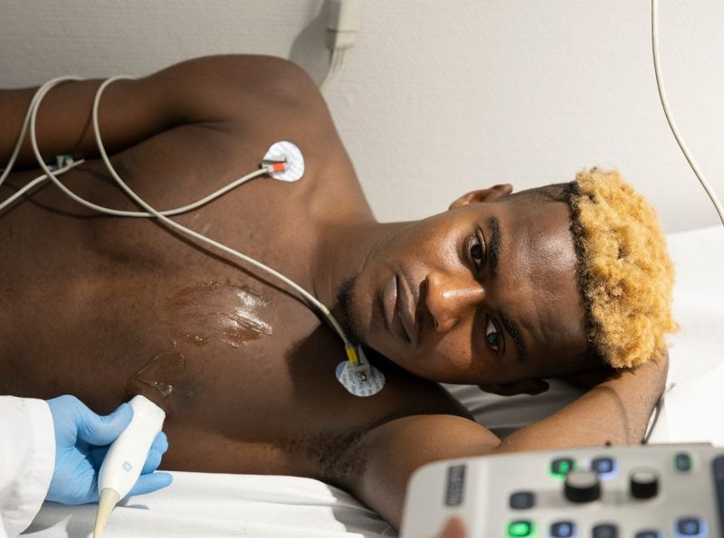 El primer verano entre profesionales de Abou Bassinga