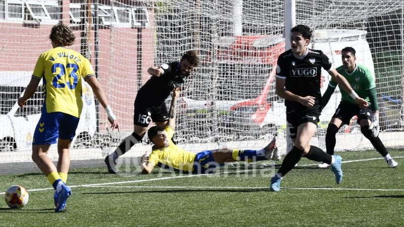 3-0: Las Palmas Atlético desmonta al Socuéllamos en 20 minutos