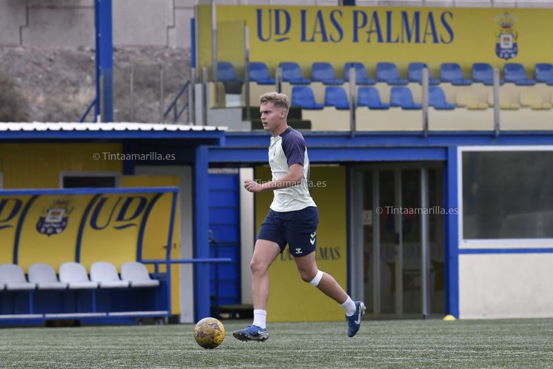 Fotos: Las Palmas C prepara su antepenúltimo encuentro