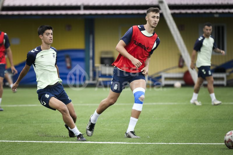 Fotos: Las Palmas Atlético, con ilusiones de revalidar la Copa Ruiz Caballero