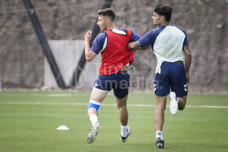 Fotos: Las Palmas Atlético, con ilusiones de revalidar la Copa Ruiz Caballero