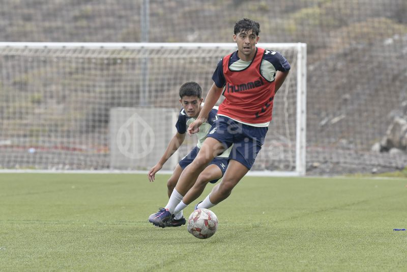 Fotos: Las Palmas Atlético, con ilusiones de revalidar la Copa Ruiz Caballero