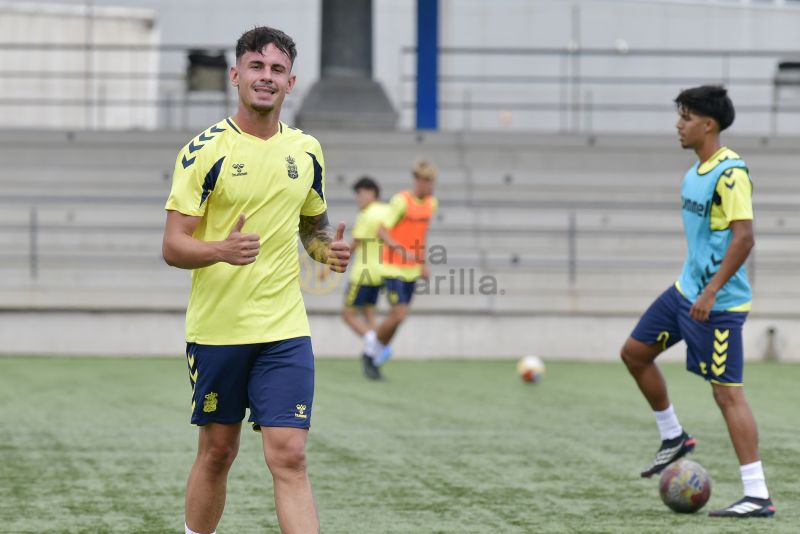 Fotos: Las Palmas Atlético rompe a sudar en el Anexo