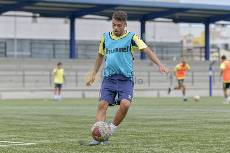 Fotos: Las Palmas Atlético rompe a sudar en el Anexo