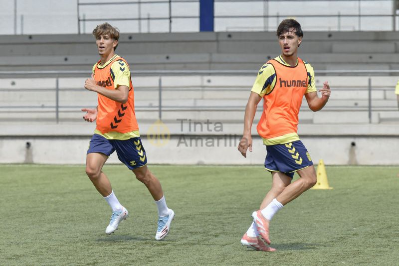 Fotos: Las Palmas Atlético rompe a sudar en el Anexo