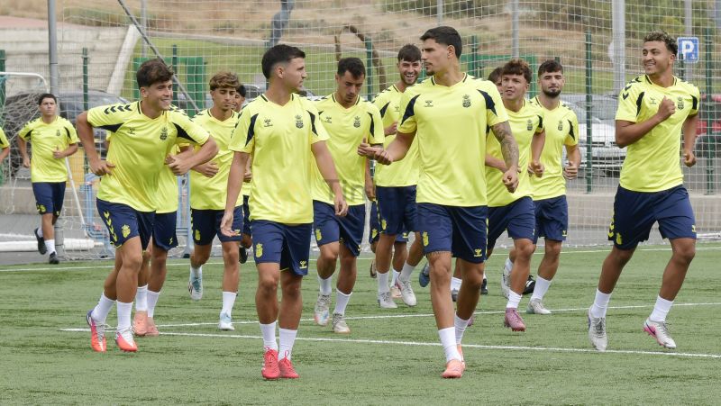 Fotos: Las Palmas Atlético rompe a sudar en el Anexo