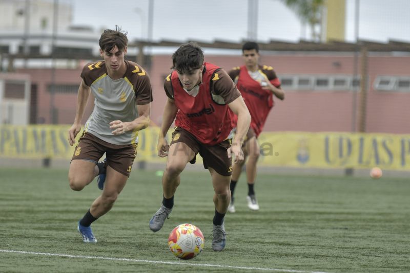 Fotos: Las Palmas C afronta una visita con subrayado