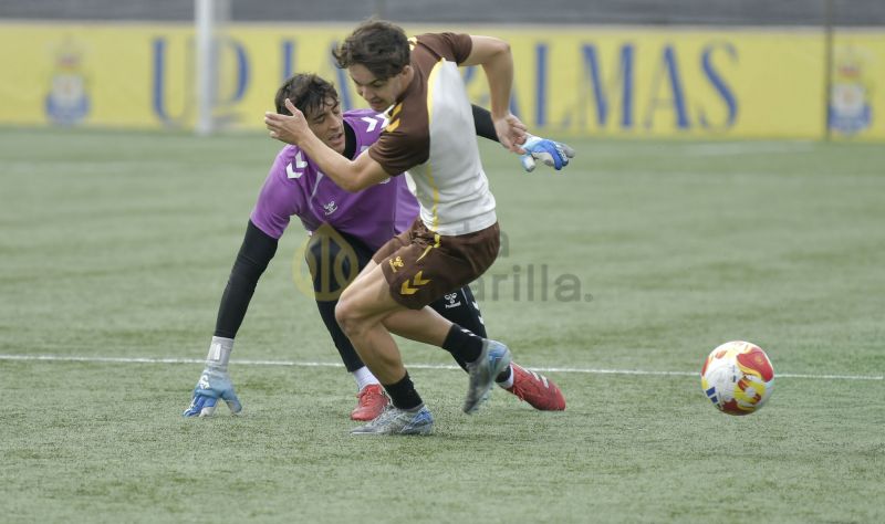 Fotos: Las Palmas C afronta una visita con subrayado