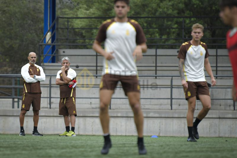 Fotos: Las Palmas C afronta una visita con subrayado