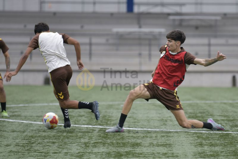 Fotos: Las Palmas C afronta una visita con subrayado