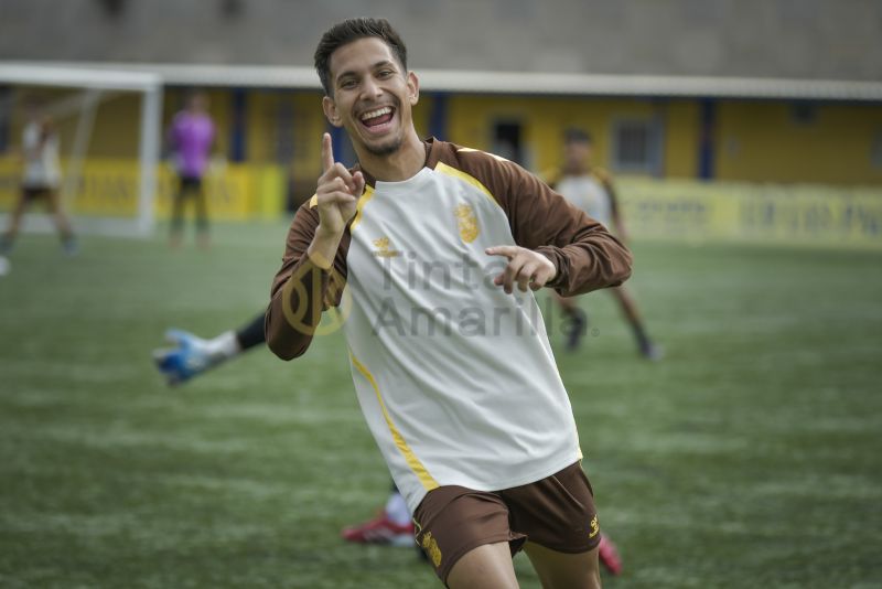Fotos: Las Palmas C afronta una visita con subrayado