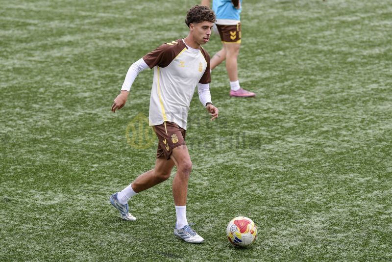 Fotos: Las Palmas Atlético, a mantener su racha como anfitrión del Navalcarnero