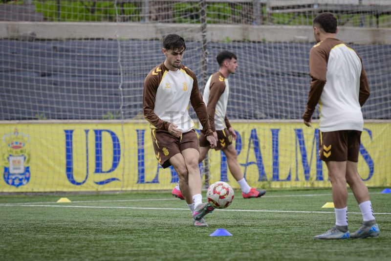 Fotos: Las Palmas Atlético, a mantener su racha como anfitrión del Navalcarnero