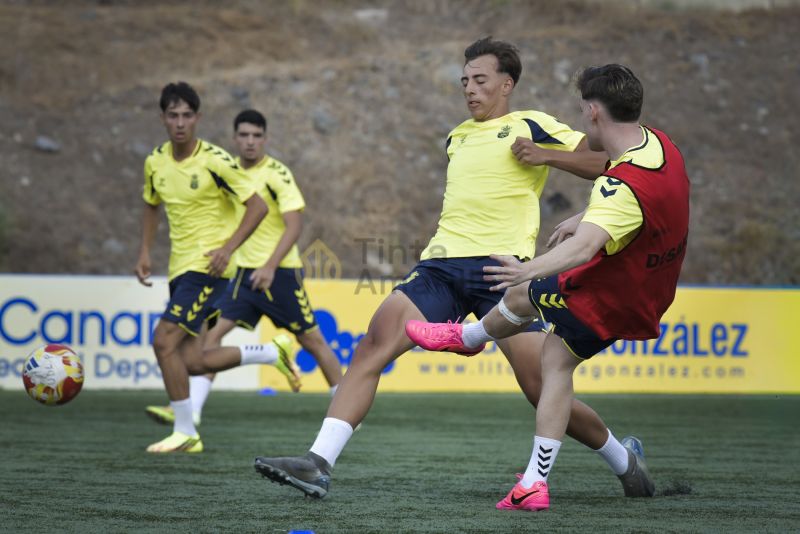 Las primeras imágenes en acción del nuevo DH juvenil de la UD Las Palmas