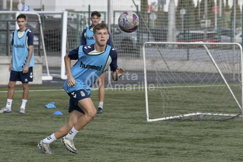 Fotos: Las Palmas C, ante su visita al Playas de Sotavento