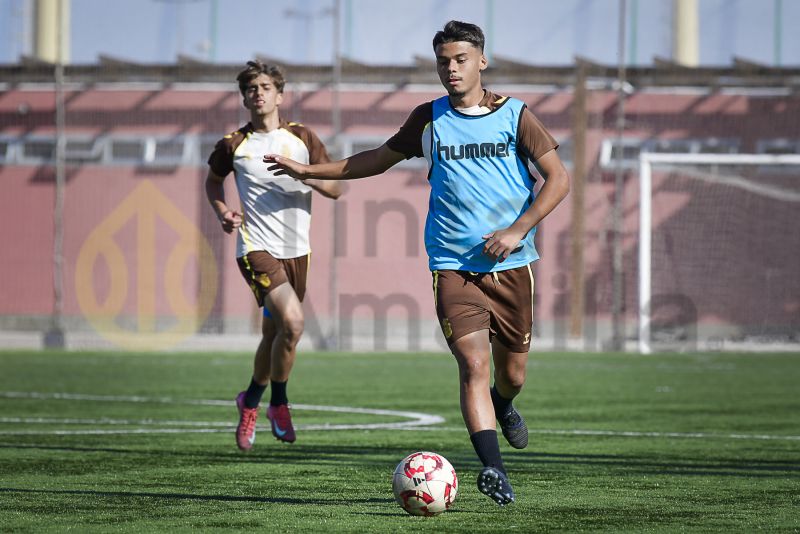 Fotos: Las Palmas C tiene cita en un escenario histórico