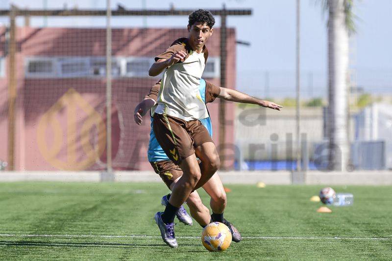 Fotos: Las Palmas C tiene cita en un escenario histórico
