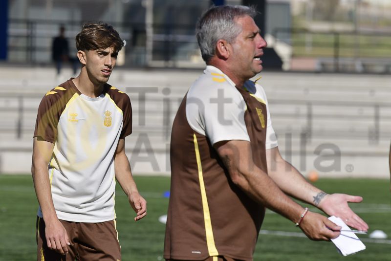 Fotos: Las Palmas C tiene cita en un escenario histórico
