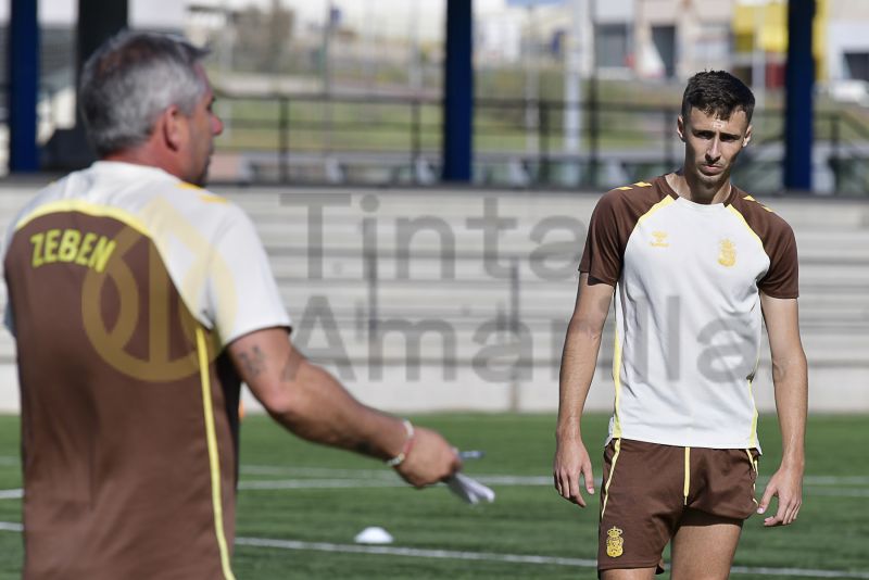 Fotos: Las Palmas C tiene cita en un escenario histórico