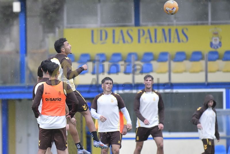 Fotos: Las Palmas C, preparado bajo la lluvia