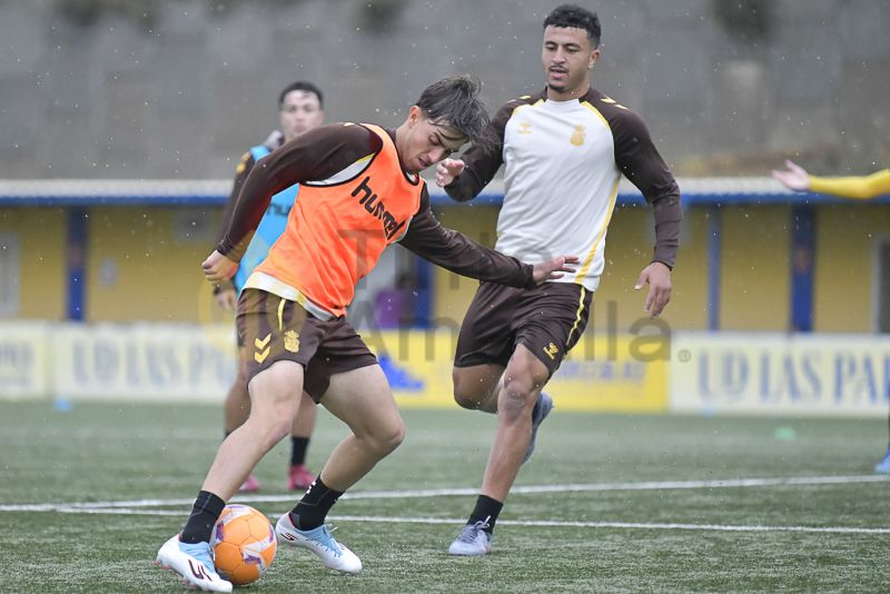 Fotos: Las Palmas C, preparado bajo la lluvia