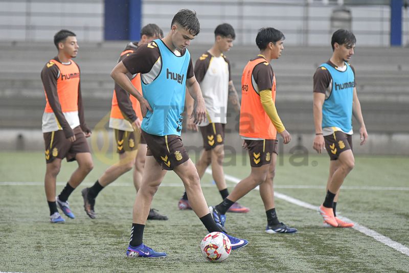 Fotos: Las Palmas C, preparado bajo la lluvia