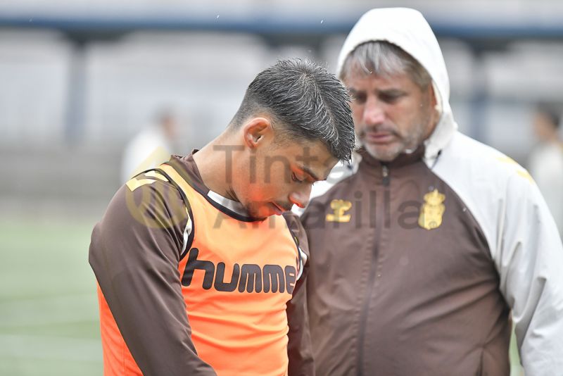 Fotos: Las Palmas C, preparado bajo la lluvia