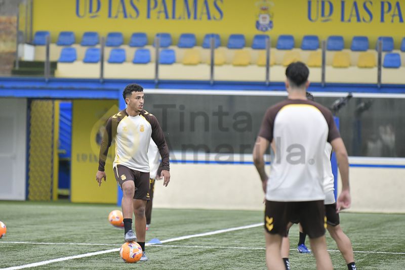 Fotos: Las Palmas C, preparado bajo la lluvia