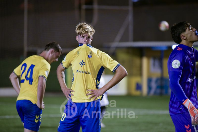 0-2: El Tamaraceite completa su majo y limpio en la III Copa Ruiz Caballero