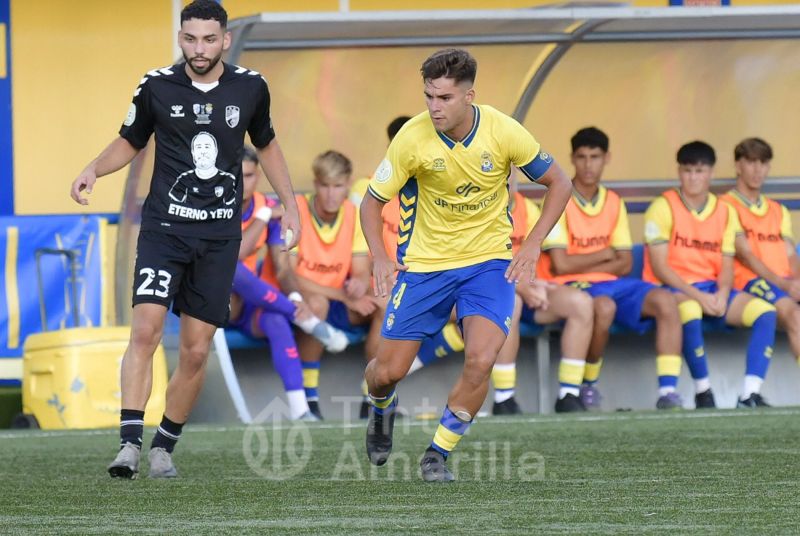 0-2: El Tamaraceite completa su majo y limpio en la III Copa Ruiz Caballero