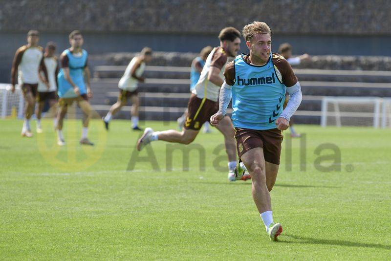 Fotos: Las Palmas Atlético prepara en Barranco Seco su visita al Conquense