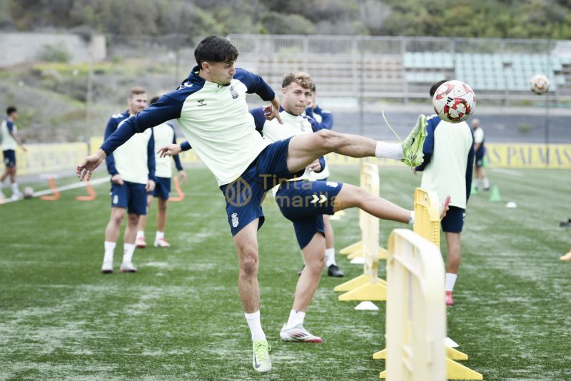 Fotos: Preparativos del filial para defender otra vez el liderato