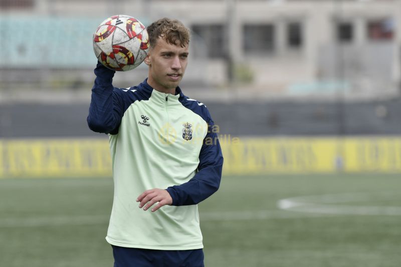 Fotos: Preparativos del filial para defender otra vez el liderato