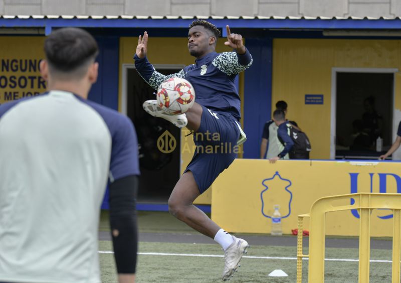 Fotos: Preparativos del filial para defender otra vez el liderato
