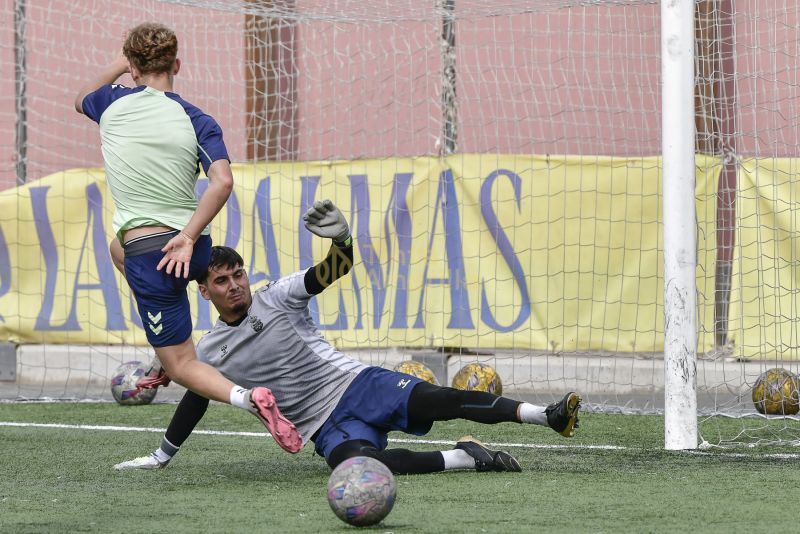 Fotos: Las Palmas C prepara el partido antes de su parón
