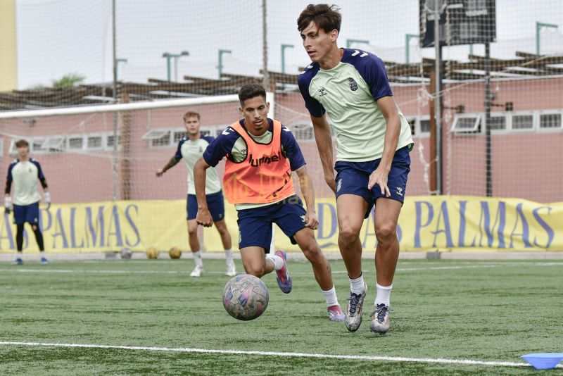 Fotos: Las Palmas C prepara el partido antes de su parón