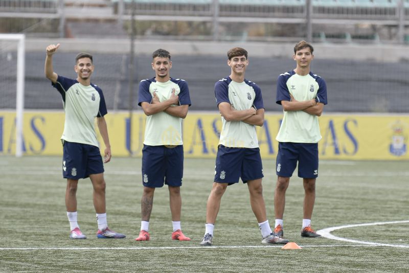 Fotos: Las Palmas C prepara el partido antes de su parón