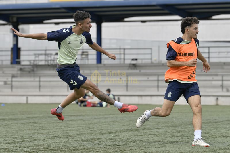 Fotos: Las Palmas C prepara el partido antes de su parón