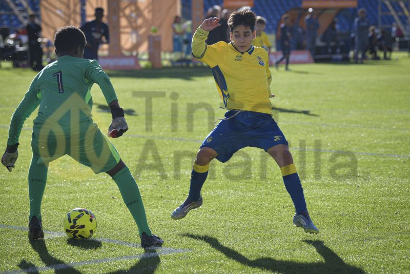 Fotos: El Infantil Fundación de la UD compite con clubes colosos de Europa