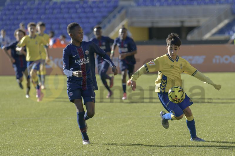 Fotos: El Infantil Fundación de la UD compite con clubes colosos de Europa
