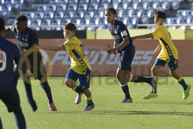 Fotos: El Infantil Fundación de la UD compite con clubes colosos de Europa