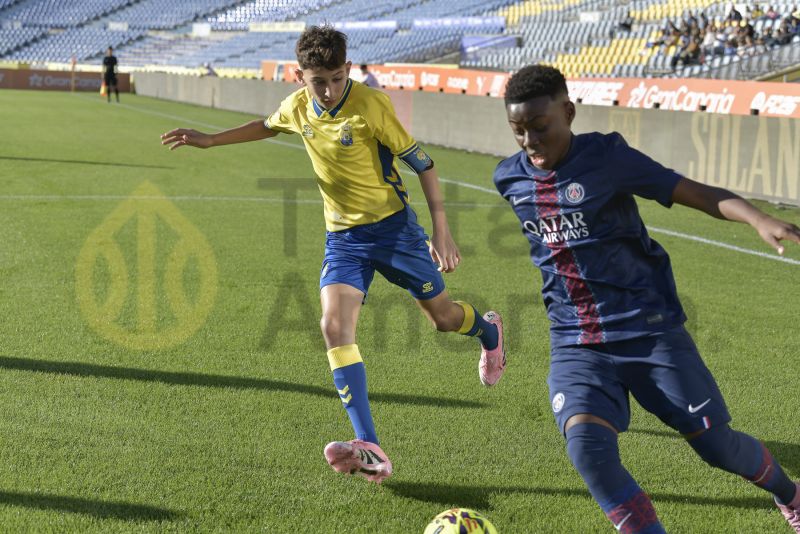 Fotos: El Infantil Fundación de la UD compite con clubes colosos de Europa