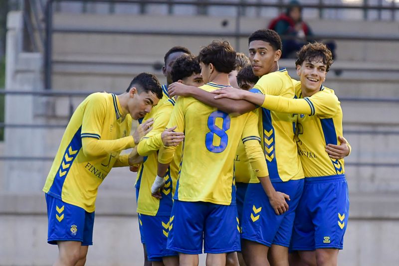 Fotos: El juvenil B de la UD Las Palmas logra su vigésima victoria