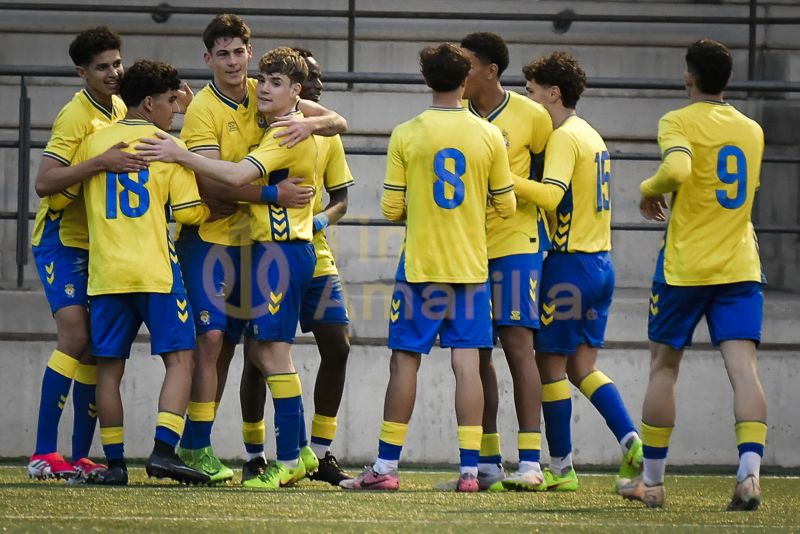 Fotos: El juvenil B de la UD Las Palmas logra su vigésima victoria