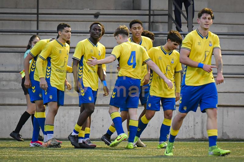 Fotos: El juvenil B de la UD Las Palmas logra su vigésima victoria