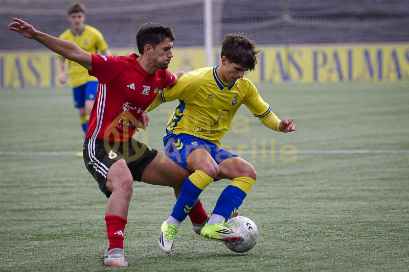 Fotos: El juvenil B de la UD Las Palmas logra su vigésima victoria