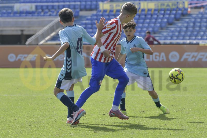 Fotos: La UD termina la fase previa con un meritorio empate ante el Atlético